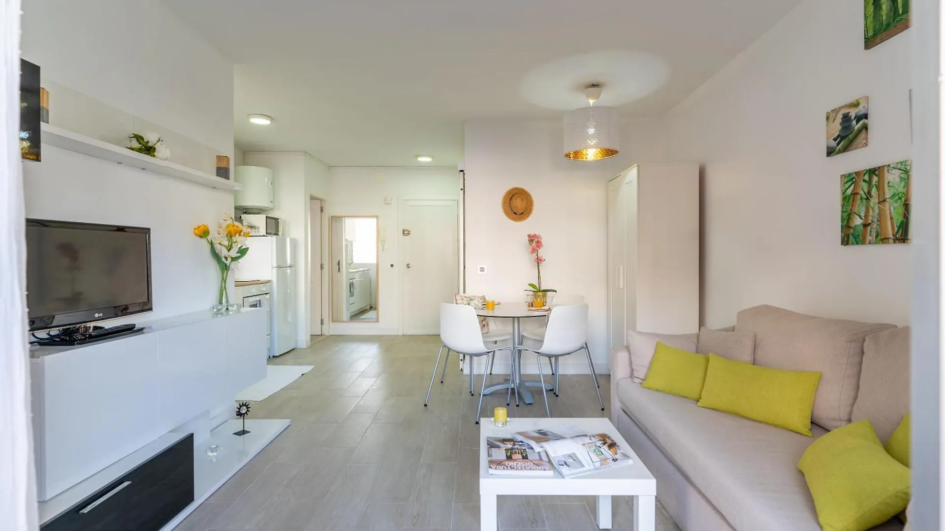 Los Cristianos Central Apartment - Cris Sol 0*, Los Cristianos (Tenerife) Spain