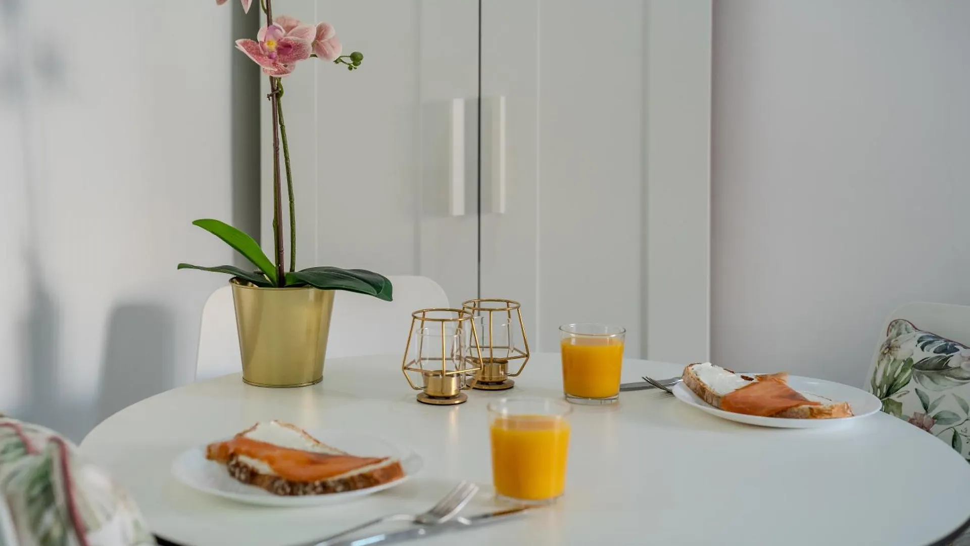 Los Cristianos Central Apartment - Cris Sol Spain